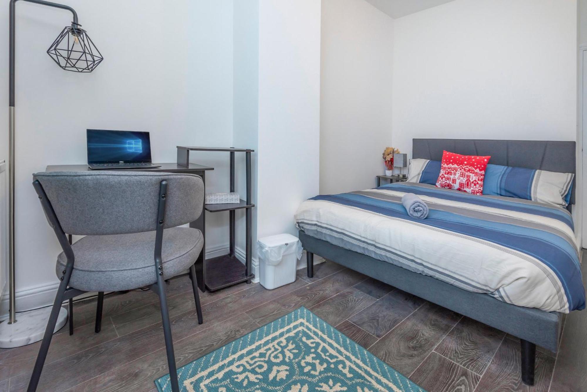 Modern Family Home W/Wi-Fi, Netflix, Self Check-In Londres Exterior foto